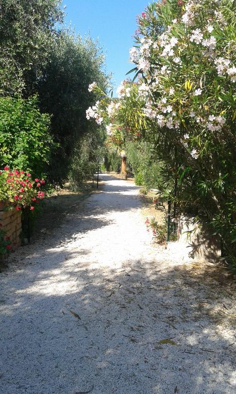 Casa Masseria Le Ville Peschici Exterior photo